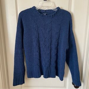 ⭐️Navy Blue American Eagle Cable Knit Style Sweater⭐️